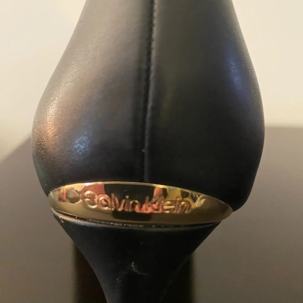 Women’s Calvin Klein Heels - Picture 3 of 7